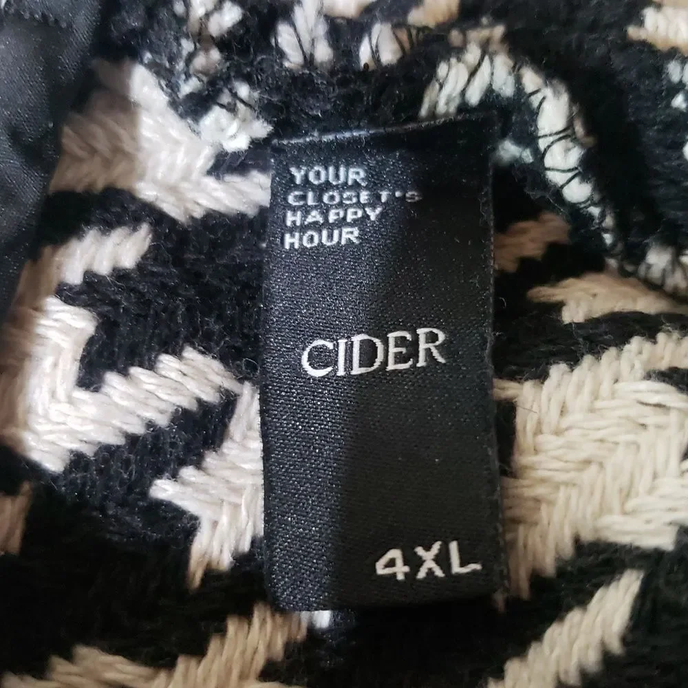 Cider 4XL Black and White Houndstooth Pencil Skirt